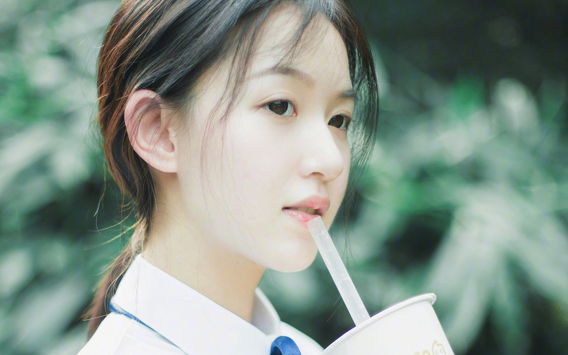 布克关键时刻命中三分稳定太阳领先优势,布克生涯命中率